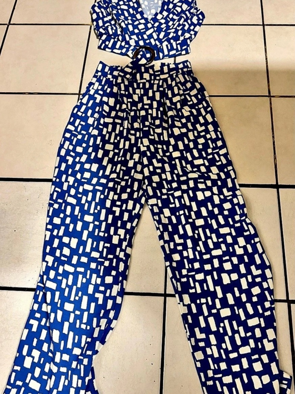 Monteau Los Angeles Geometric Jumpsuit in Blue & White Size Small